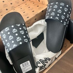 MCM slides